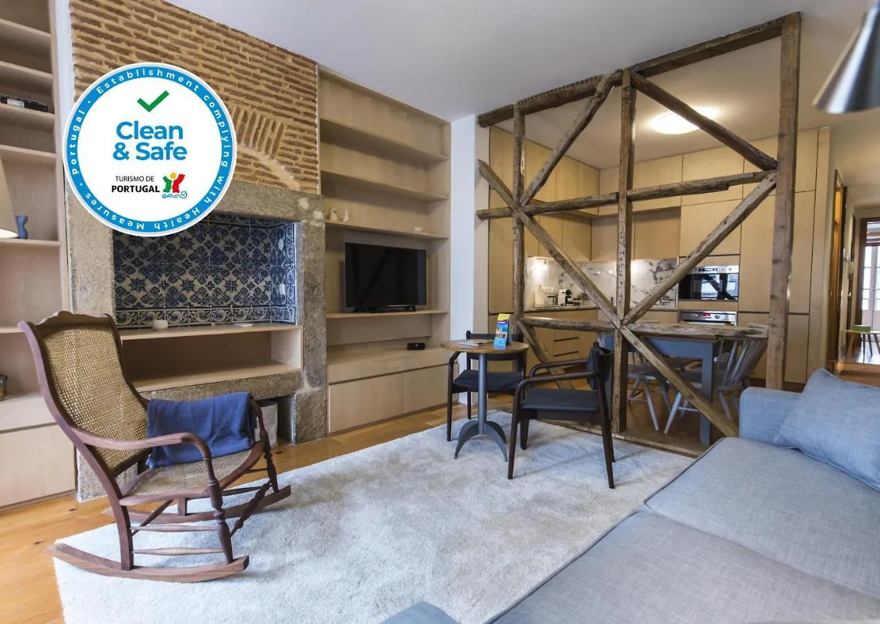 דירות Rustic Flat At Lisbon'S Heart
