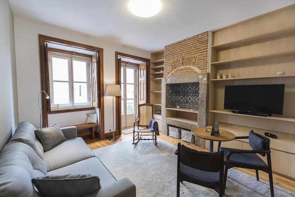 דירות Rustic Flat At Lisbon'S Heart