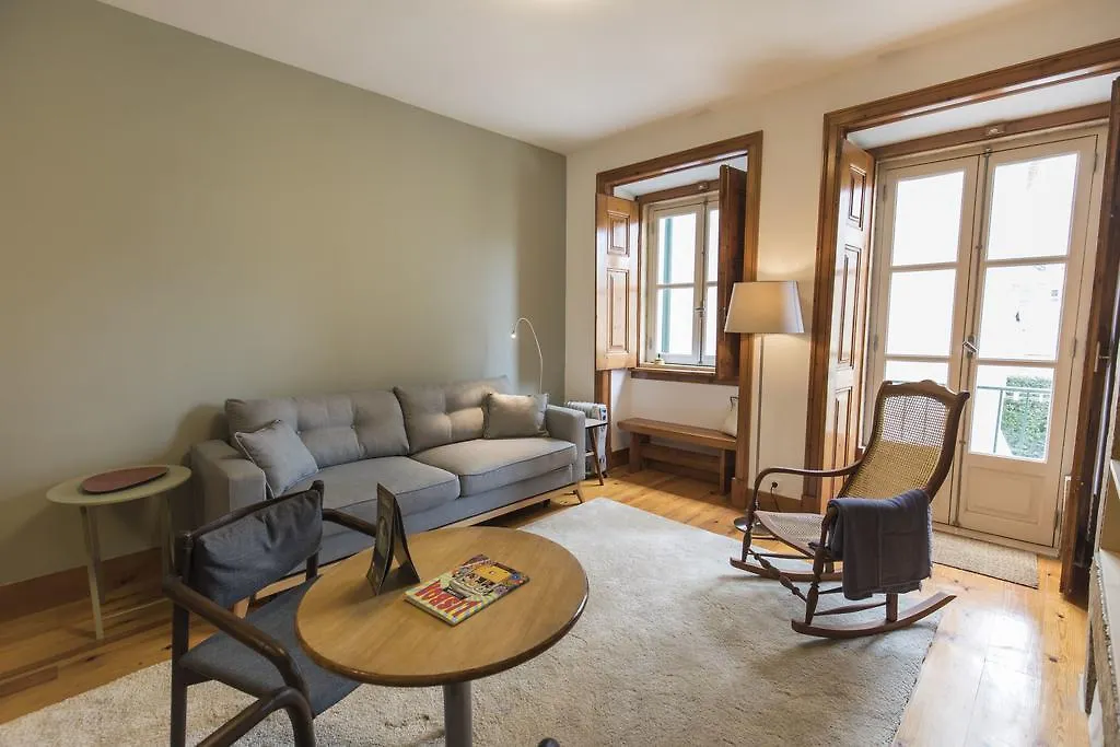 דירות Rustic Flat At Lisbon'S Heart