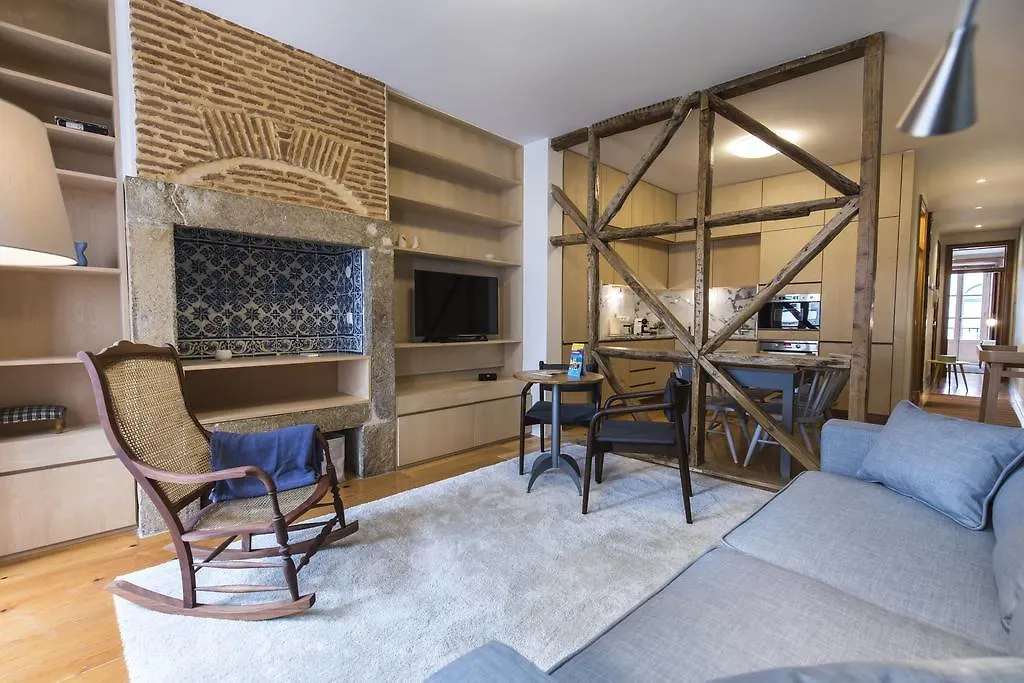 דירות Rustic Flat At Lisbon'S Heart
